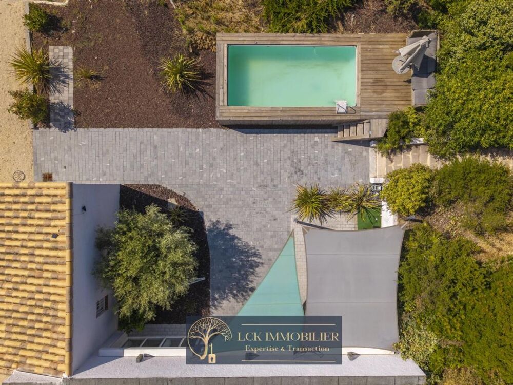 VILLA VUE MER AVEC POTENTIEL SUR LES HAUTEURS DES ISSAMBRES