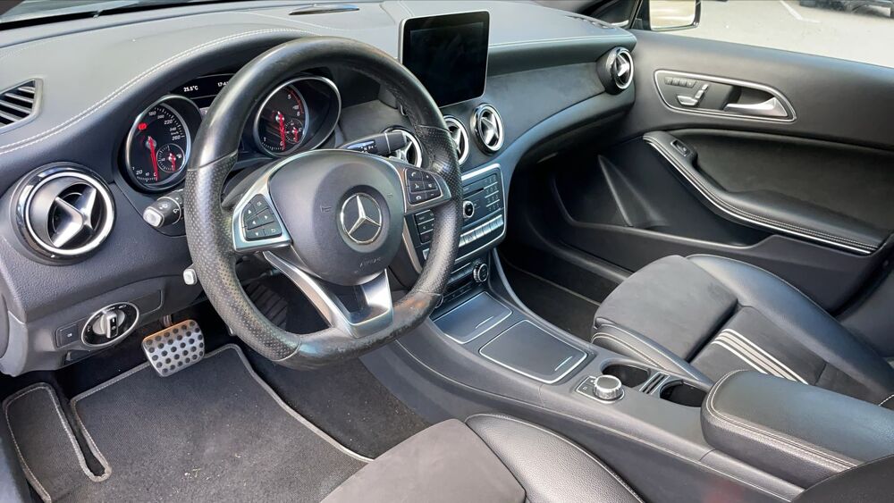 Classe GLA I 220 177 4Matic 7G-DCT White Art Edition - Automatique Toit 2017 occasion 88140 Bulgneville