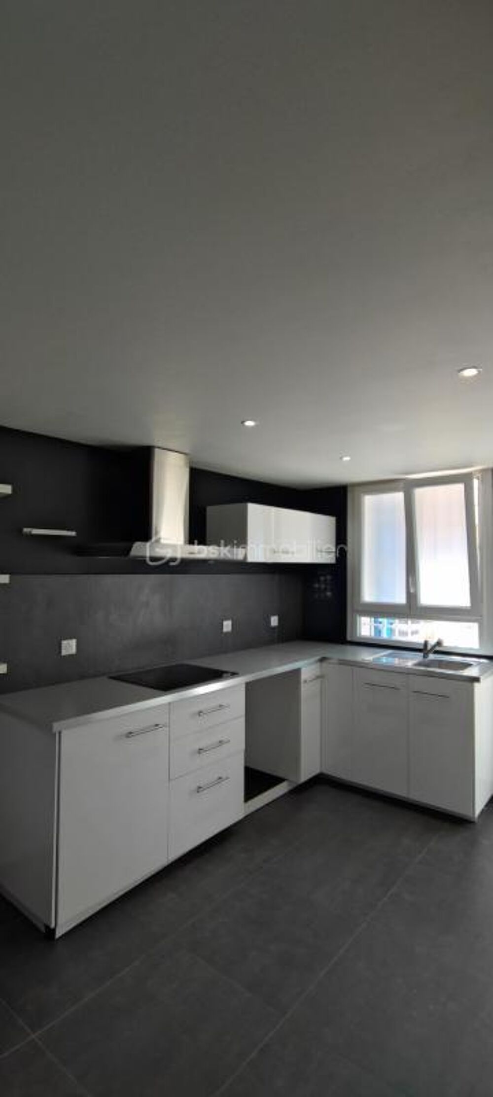 Maison T3 mezzanine 74 m2 tout à pied sans travaux
