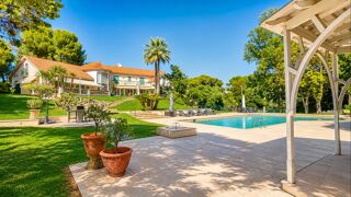  Propriété/château à vendre 10 pièces 620 m²