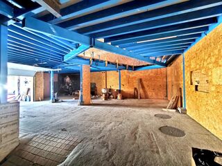 Remise / Grange à vendre 3 pièces 471 m²