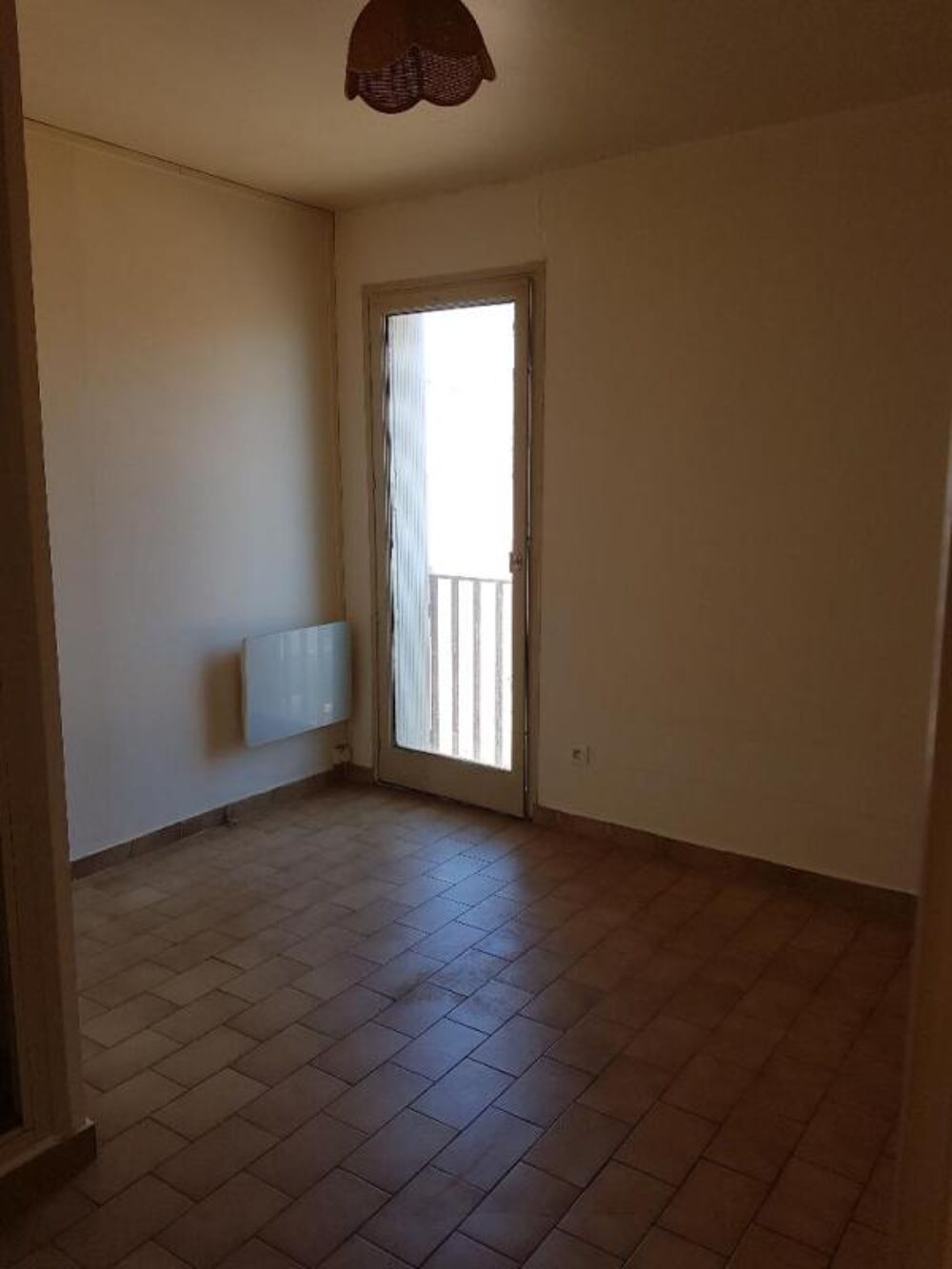 Appartement T2 dans une résidence calme, sécurisée, proches des commerces et toutes commodités