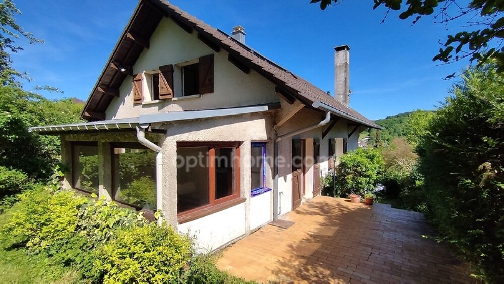 A vendre ! Maison individuelle de type chalet, surface habitable de 190 m² et 6000 m² de terrain à 5 minutes de Bar le Duc