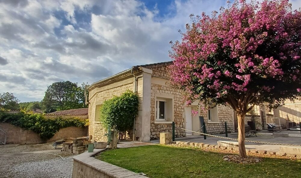 Vente Immeuble Dpt Charente (16), à vendre PROCHE ANGOULEME OUEST immeuble de 2500 m2 pour stockage Angouleme
