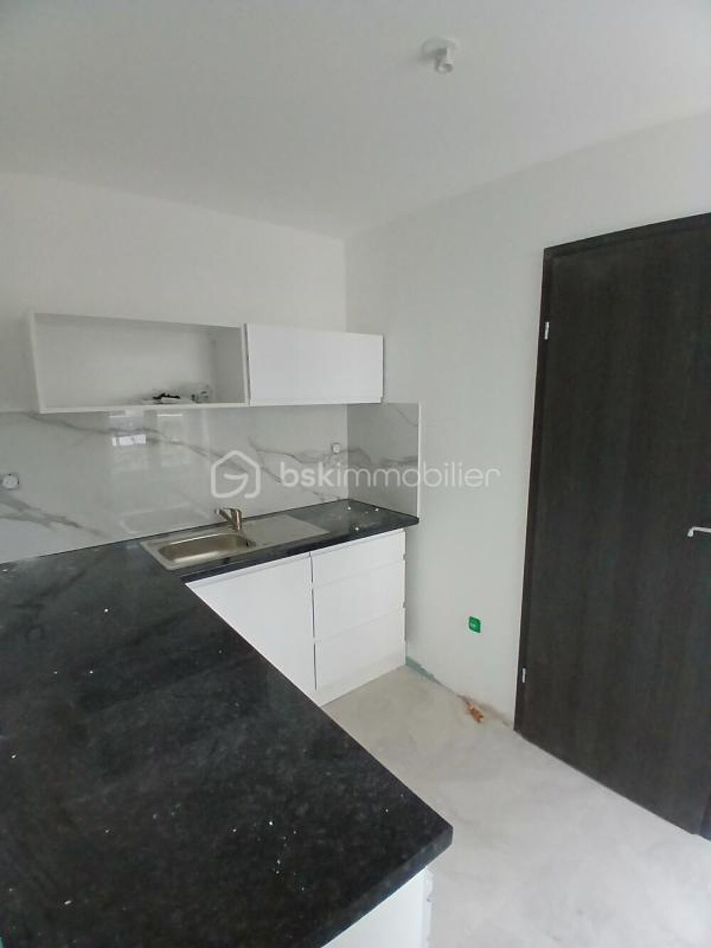 QUARTIER SAINT CLAUDE VOTRE APPARTEMENT T3 DUPLEX NEUF DANS MAISON + GRAND JARDIN PRIVATIF
