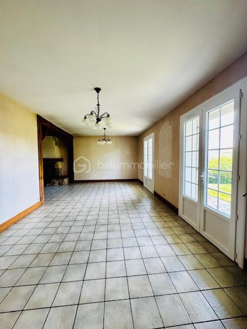 Maison 140M², 4CH, grand terrain en partie constructible  Chaunay (86510)