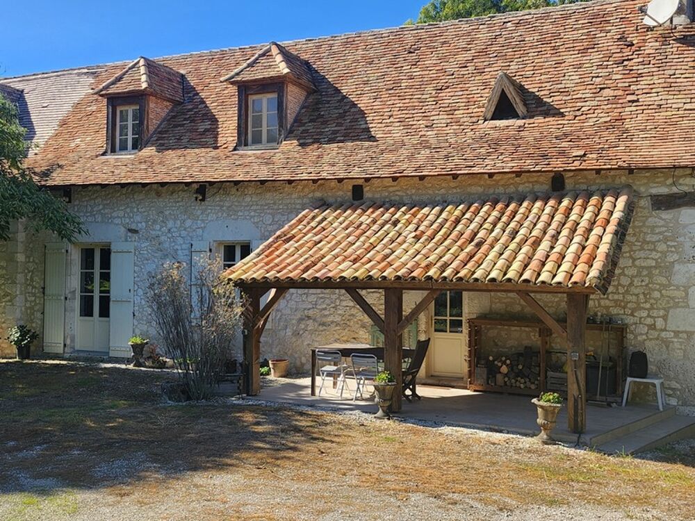 Belle propriété historique en pierre avec parc arboré - Dépendances et piscine - à vendre - proche de CASTILLONNES (47)