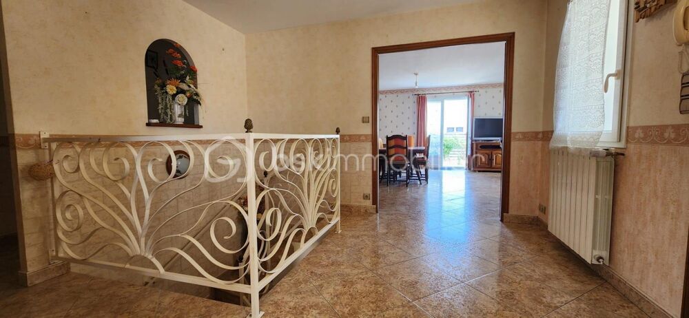 Vente Maison MAISON 5 PIECES 149 M2, SOUS-SOL DE 125 M2 SUR TERRAIN DE 800 M2 Saint palais sur mer