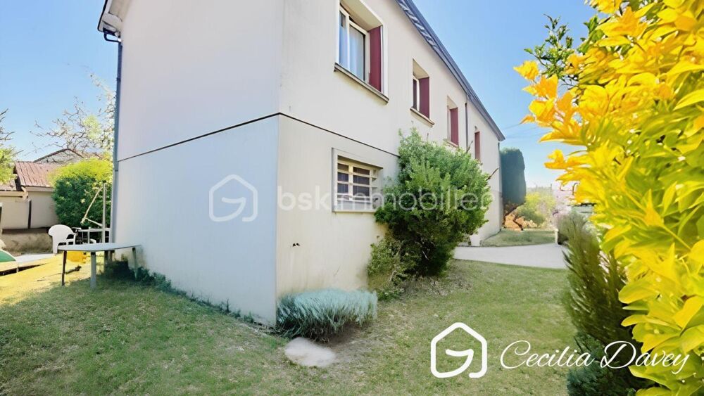 Vente Maison *** Nouveauté : Maison idéalement située en plein cœur de ville avec jardin et double garage*** Sens