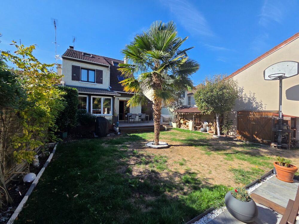Vente Maison TREMBLAY EN FRANCE - Maison T5 - 115 m2 habitable - Terrain 396 m2 avec piscine Tremblay en france