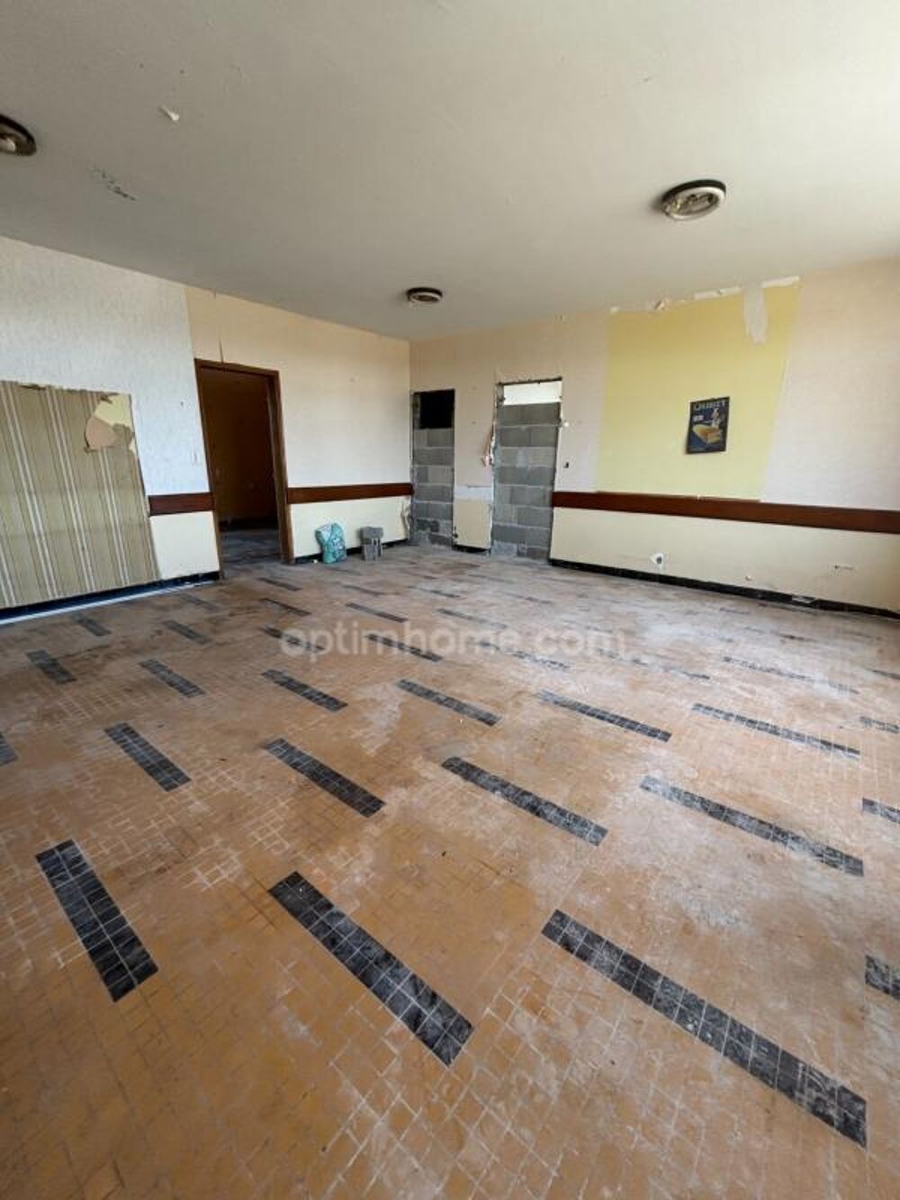 Maison 8 pièces à rénover de 200 m² avec permis accepté pour création de 2 logements  Moulidars (16290)