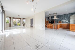  Maison à vendre 6 pièces 204 m²