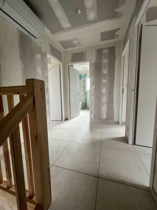  Maison à louer 4 pièces 104 m²