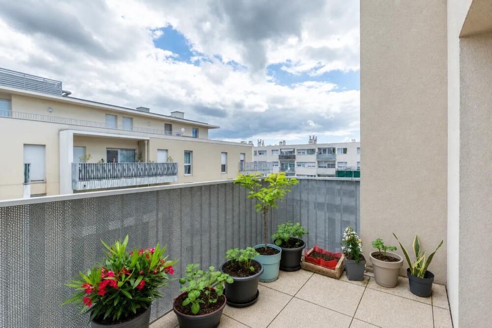 Appartement 4 pièces de 77 m² loué, Bron