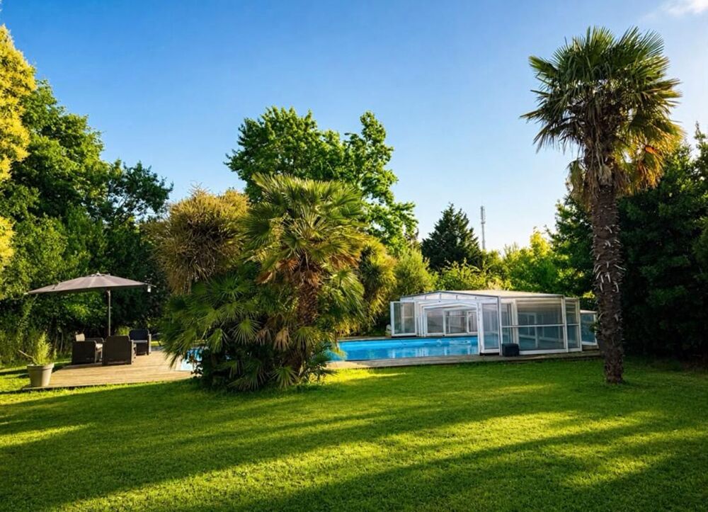Maison Yvrac 6 pièce(s) 200 m2