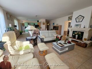 Vente Maison Maison de plain-pied avec belles prestations SURGERES (17) Surgeres