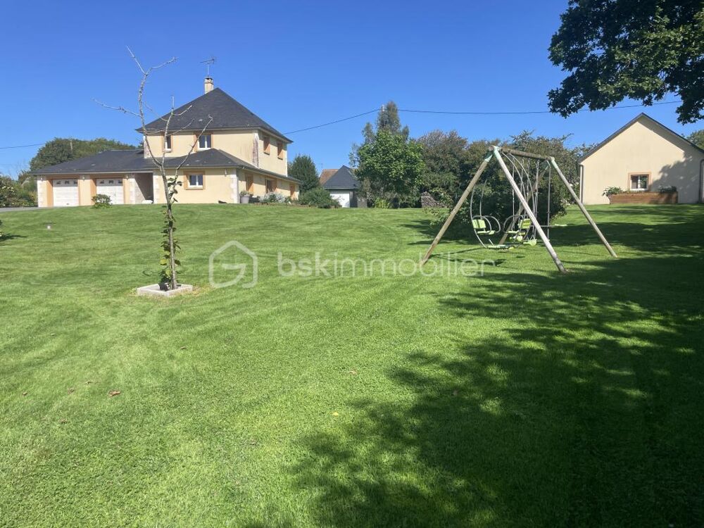 Maison contemporaine et dépendances offrant 310 m² de potentiel à exploiter