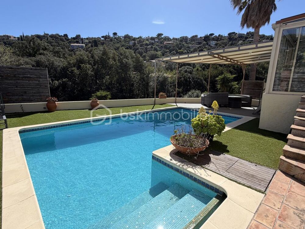 Maison provençale avec Piscine et beau terrain  Cavalaire-sur-Mer (Golfe de Saint-Tropez)