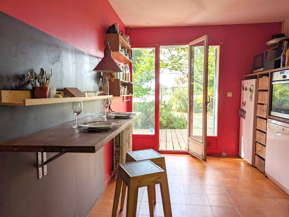QUINSAC - belle maison de caractère en pierre de 160 m² avec vue exceptionnelle sur la rivière