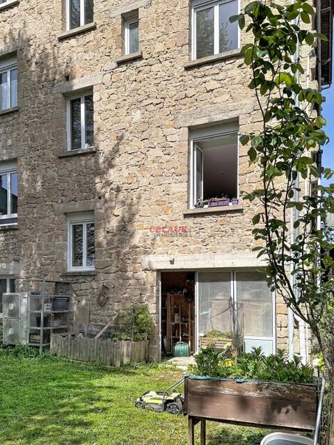   Maison de 11 pi�ces de 219,45 m� � Montaignac-sur-Doustre Maison - 11 pi�ce(s) - 219 m�