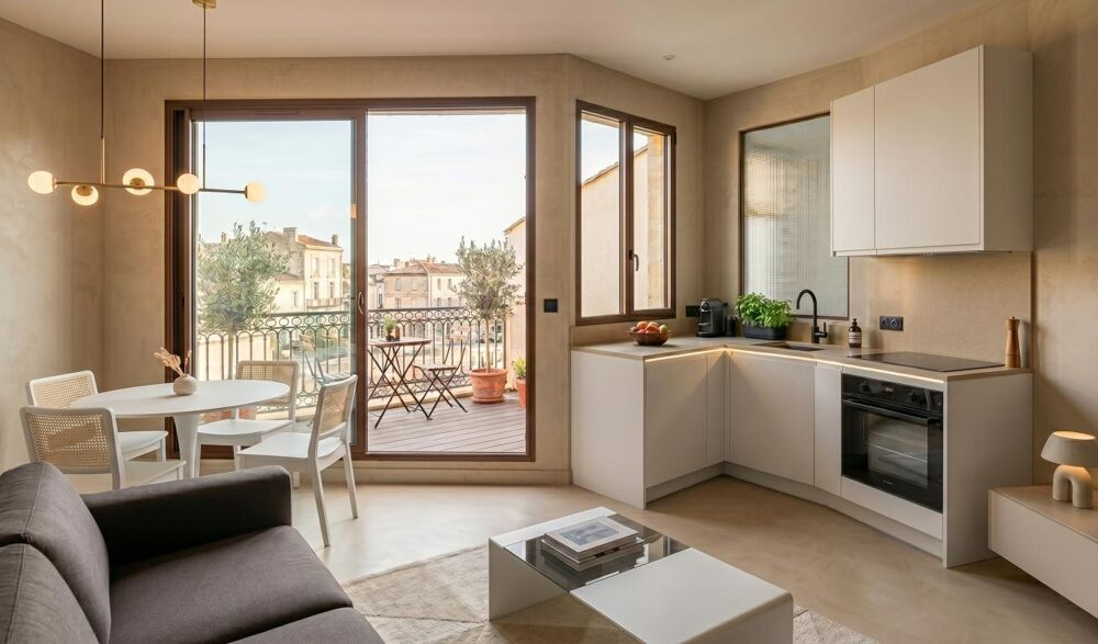 ***Beau T2 avec climatisation, balcon et place de parking en sous sol !!***