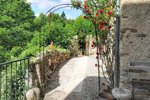   Maison de village en bord de rivi�re Propri�t�/ch�teau - 9 pi�ce(s) - 150 m�