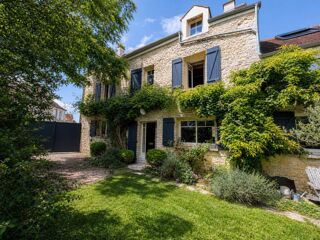  Propriété/château à vendre 7 pièces 240 m²