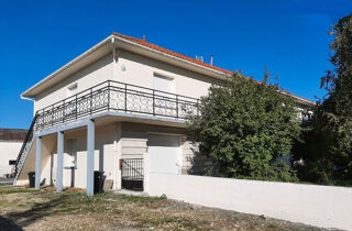  Immeuble  vendre 15 + pices 372 m