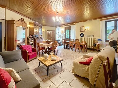 Murs d'h&ocirc;tel restaurant &agrave; vendre VALGELON-LA ROCHETTE (73) - 406 m&sup2; + sous sol, sur parcelle de 1 053m&sup2; 669600 73110 Valgelon la rochette