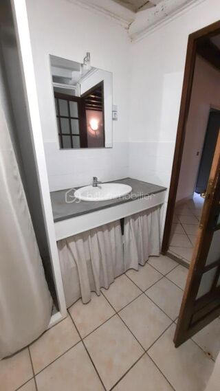  Immeuble  vendre 3 pices 99 m