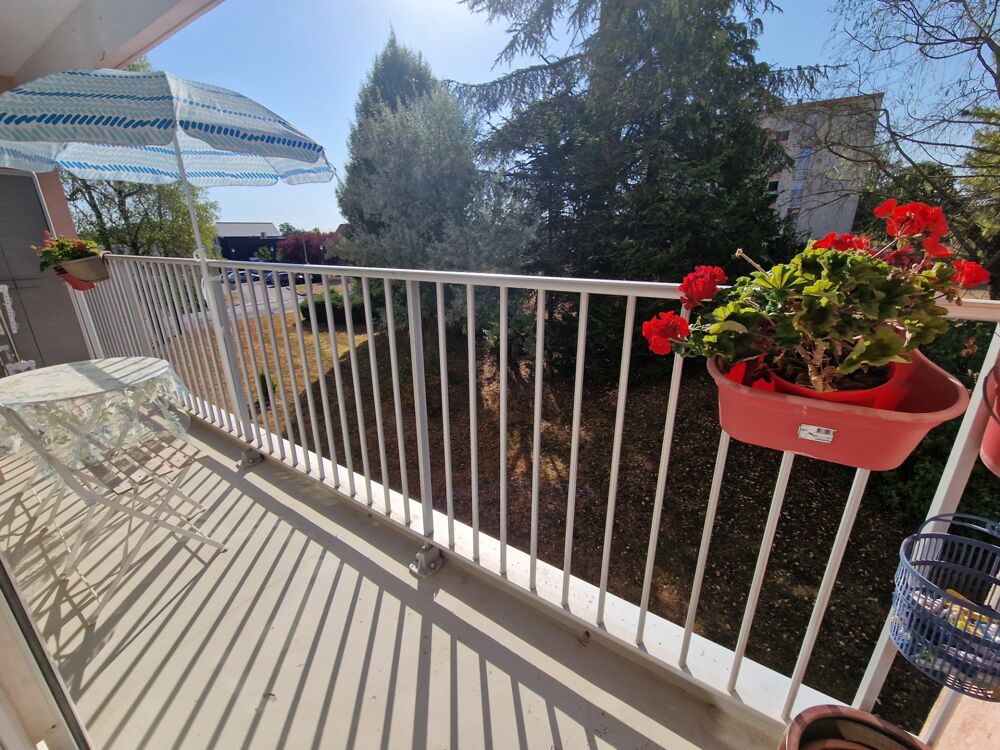 APPARTEMENT à vendre 5 pièces d'env 90 m2 VITTEL (88) avec BALCON, GARAGE, 2 CAVES