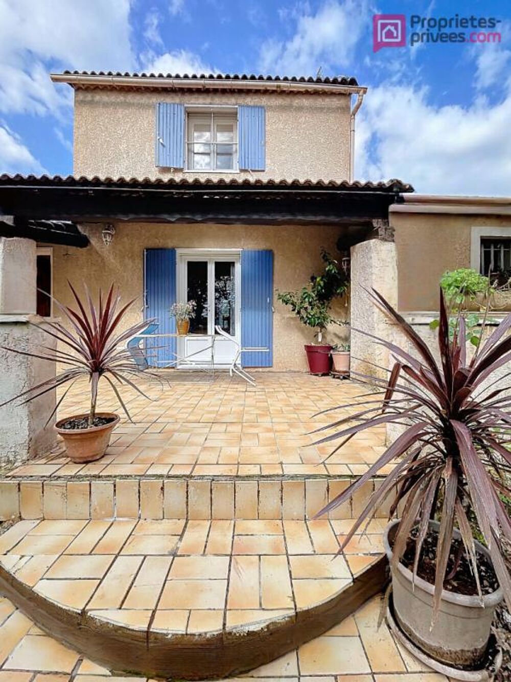 VILLA 115 m² - TERRAIN 2 136 m² - Double salon - Carport -Fort potentiel - Saint Maximin la Sainte Baume 83470