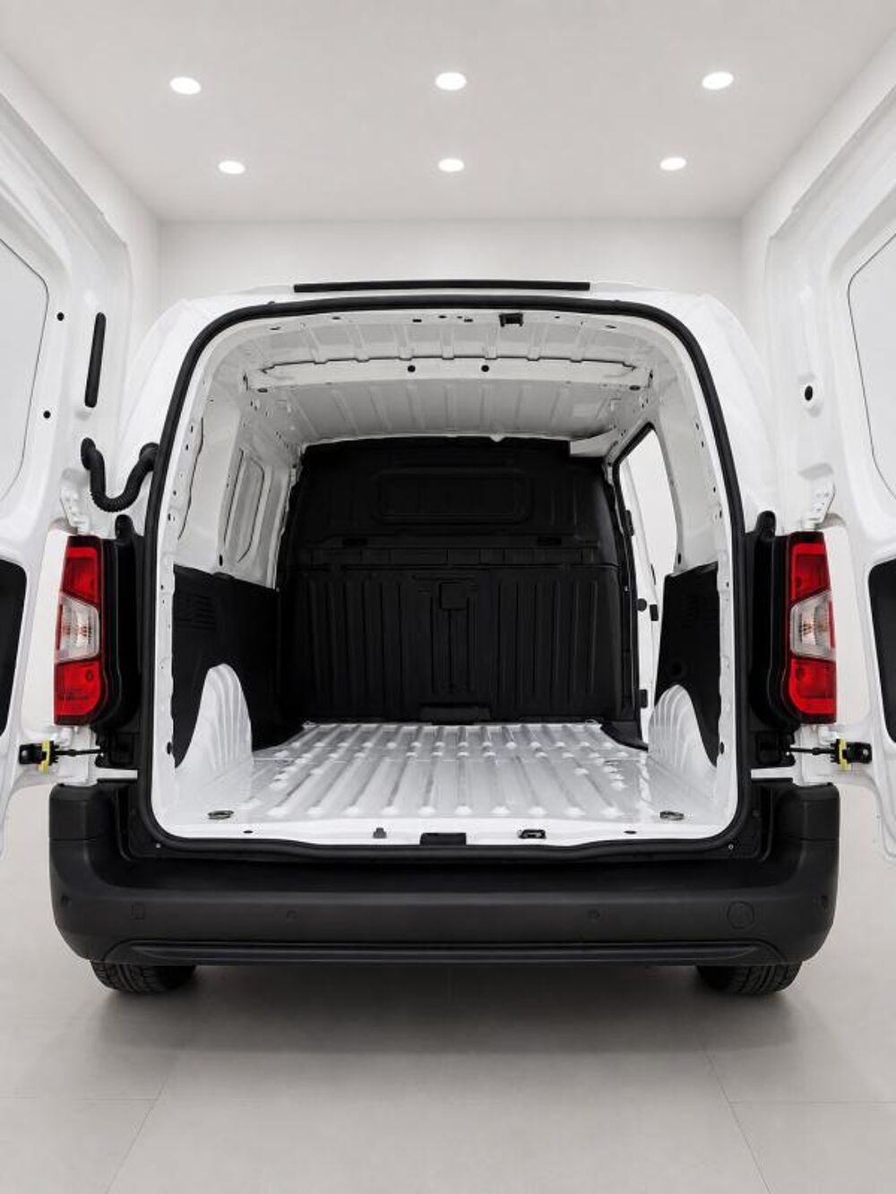 Berlingo 1&deg; Main / 1.5l B HDI 100cv Version Club CLIM/T&eacute;l/R&eacute;gul/Limit 2022 occasion 60430 Abbecourt
