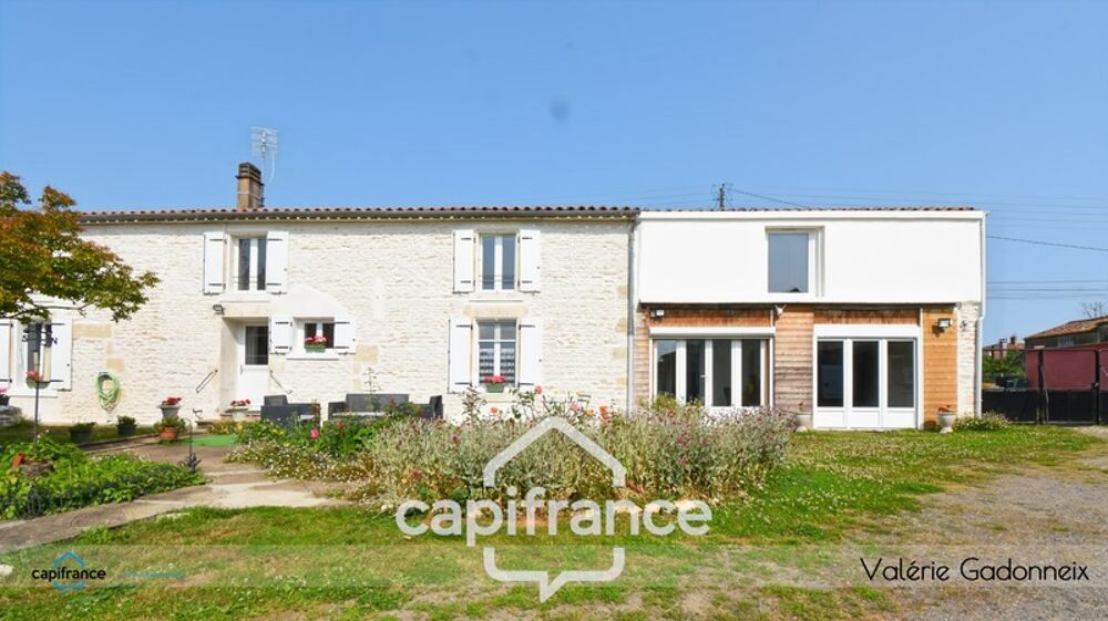 Vente Maison Dpt Vendée (85), ? Maison charentaise rénovée avec dépendances et terrain à bâtir – Vix Vix
