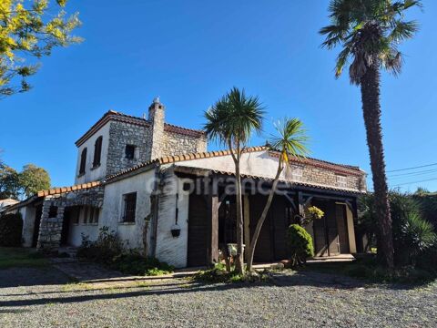   Maison � vendre 4 pi�ces ROYAN (17) - Terrain de 1427m� Maison - 4 pi�ce(s) - 147 m�