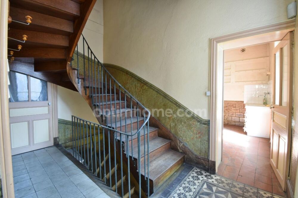 Vente Maison *** EXCLUSIVITE *** GRANDE MAISON DE VILLE A RENOVER AVEC TERRAIN, COUR ET DEPENDANCES *** BILLOM 63160 Billom