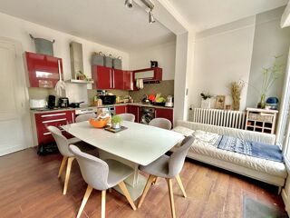  Immeuble à vendre 8 pièces 140 m²