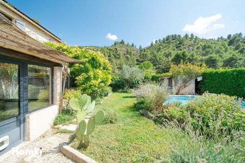   Villa 6 pi�ces de 120 m� �difi�e sur une parcelle de 533 m� avec piscine � Boulbon Villa - 6 pi�ce(s) - 120 m�