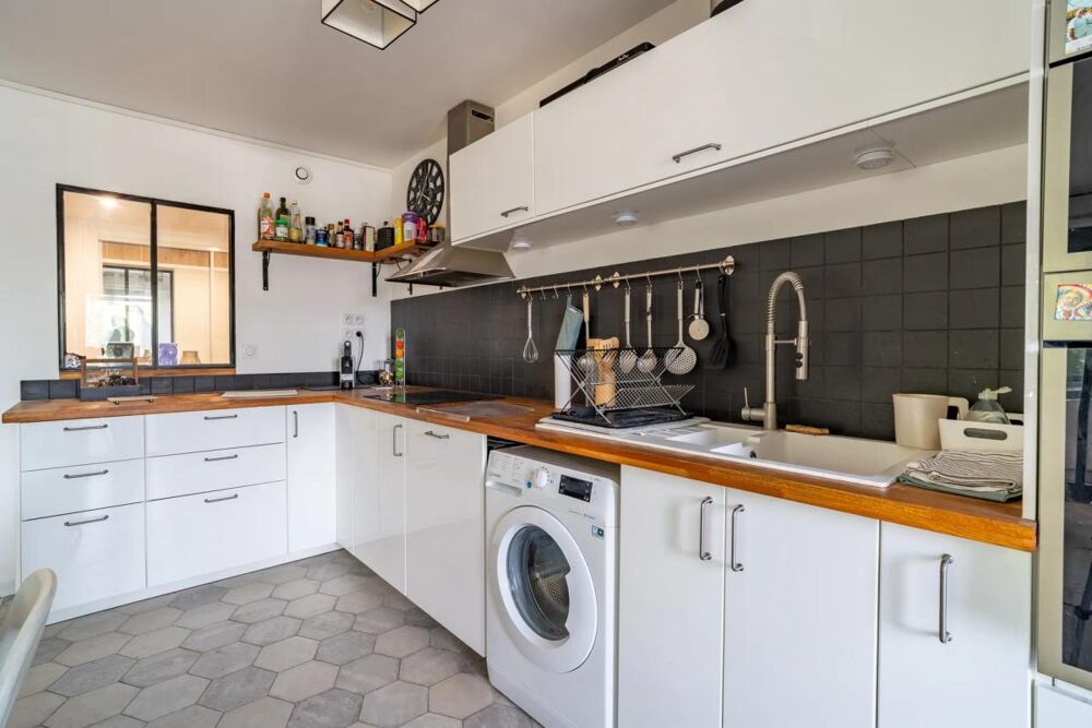Vente Appartement Appartement 3 pièces entièrement rénové avec balcon 62,95 m² Pantin