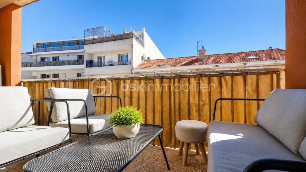 Vente Appartement T3 traversant avec deux balcons – lumineux – climatisation – cave – faibles charges La seyne sur mer