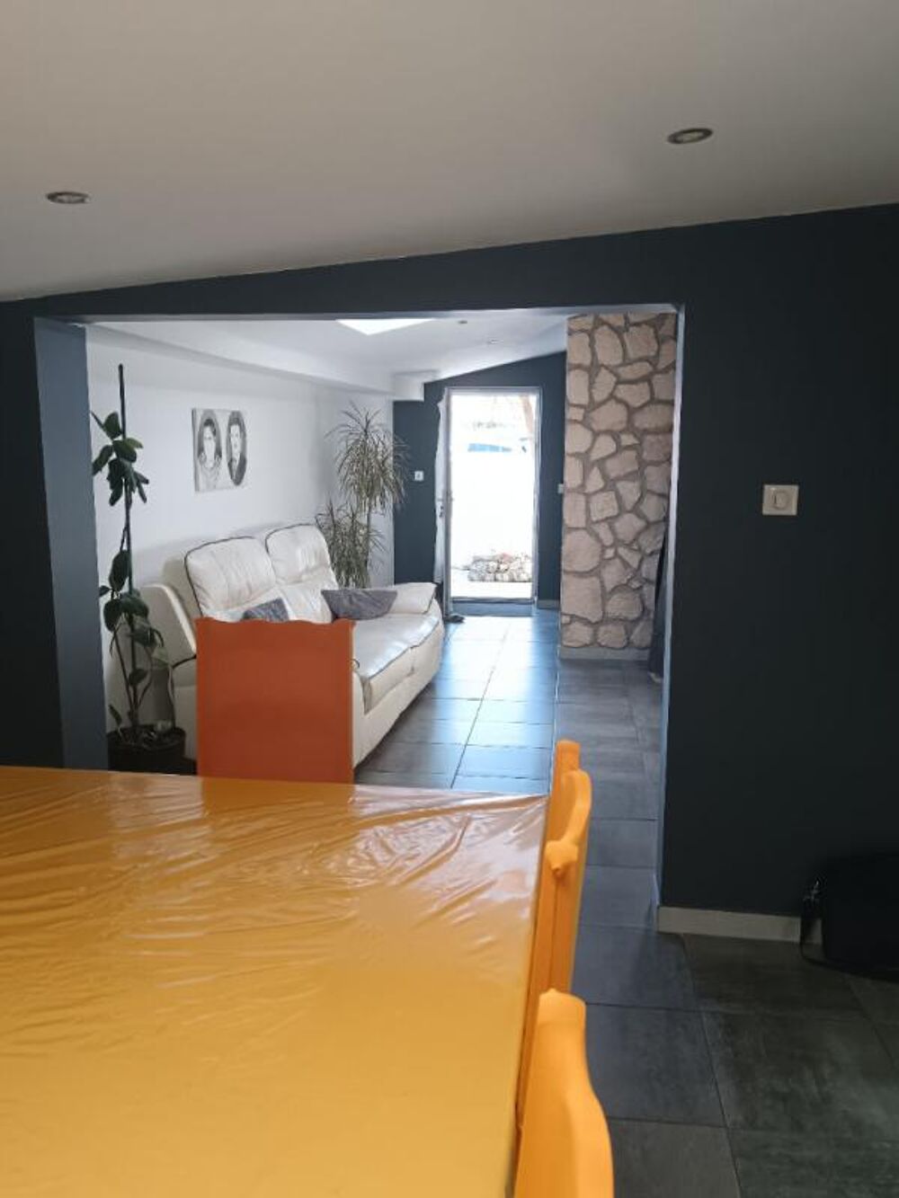 Maison d''habitation + studio + garage indépendant - 273000 TTC - CHALLANS