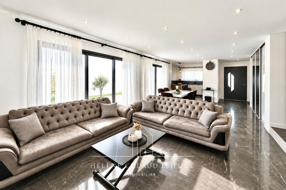 MAISON CONTEMPORAINE - 138 m² - SAINT AVÉ
