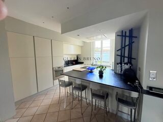  Maison  vendre 7 pices 201 m