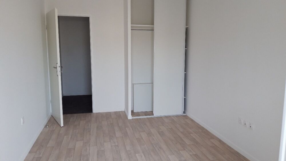 Location Appartement T2 avec terrasse et parking à CORBEIL ESSONNES Corbeil essonnes
