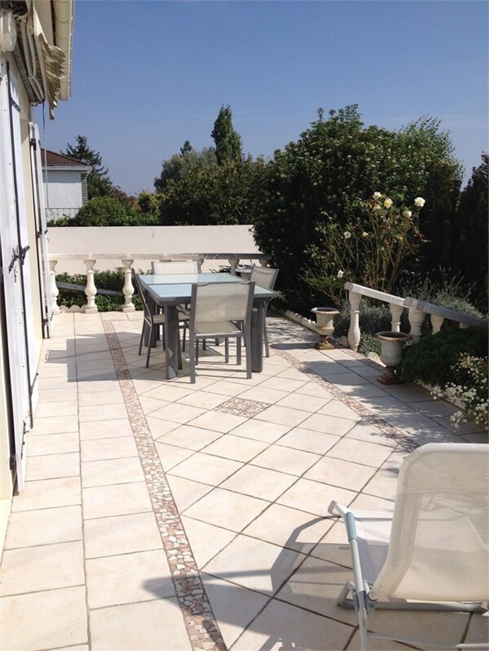 Vente Villa LAIROUX 85400 VILLA CONTEMPORAINE 4 CHAMBRES AVEC PISCINE GARAGE ET JARDIN PAYSAGE ENTIEREMENT CLOS Lairoux