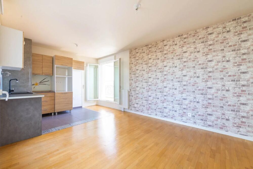 Vente Appartement POISSY – Deux pièces au dernier étage avec grande terrasse Poissy
