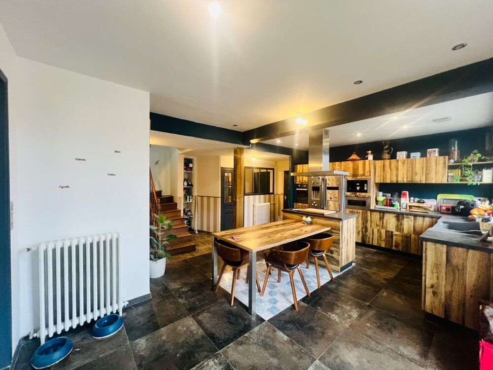 Maison centre ville avec piscine et grange 145m²
