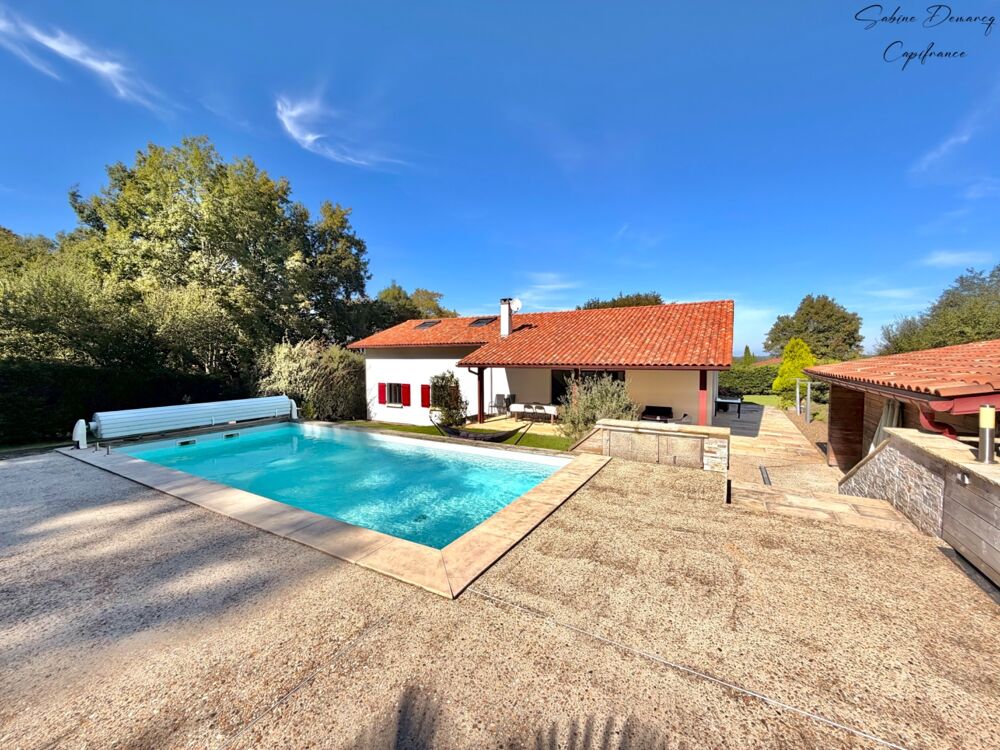En EXCLUSIVITÉ - Maison Contemporaine avec piscine à ASCAIN