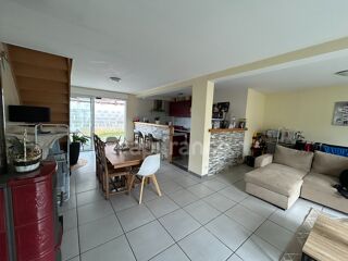  Maison à vendre 15 + pièces 387 m²