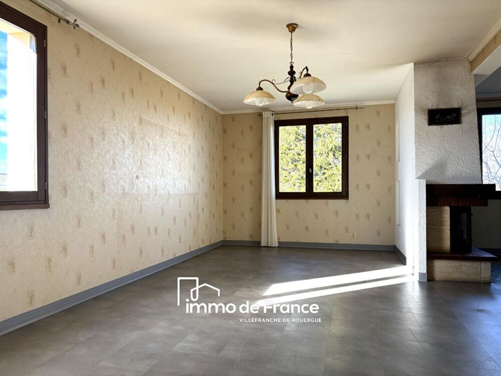 Maison pavillonnaire avec sous-sol complet et terrain clos
